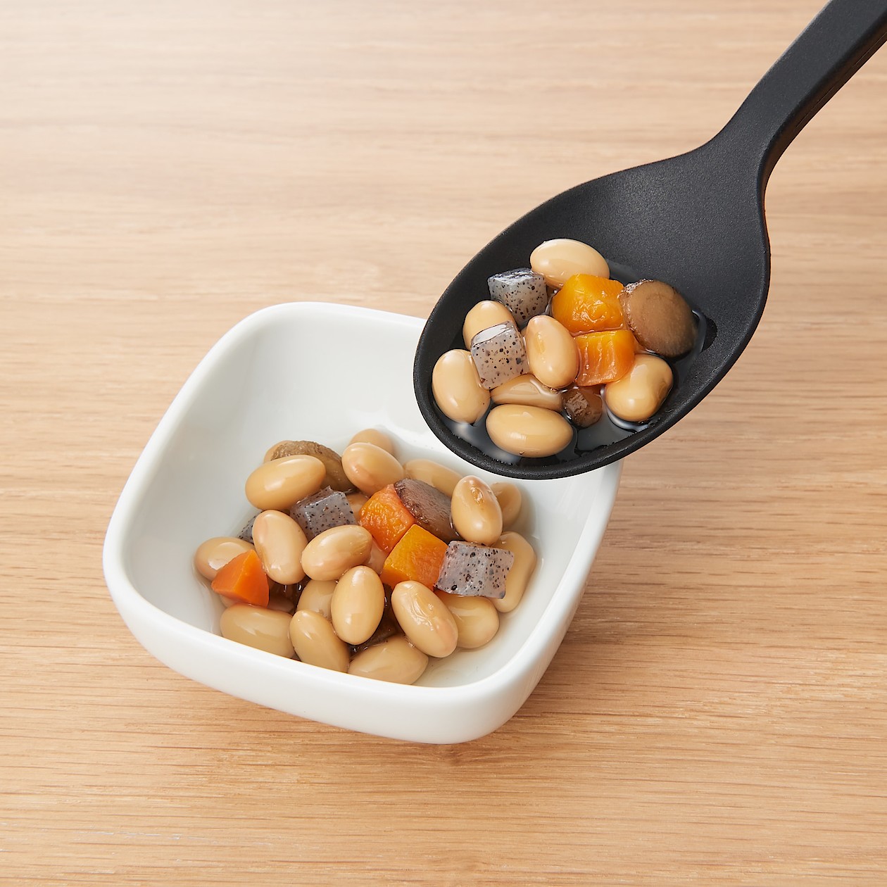 Силиконовая кухонная ложка Muji